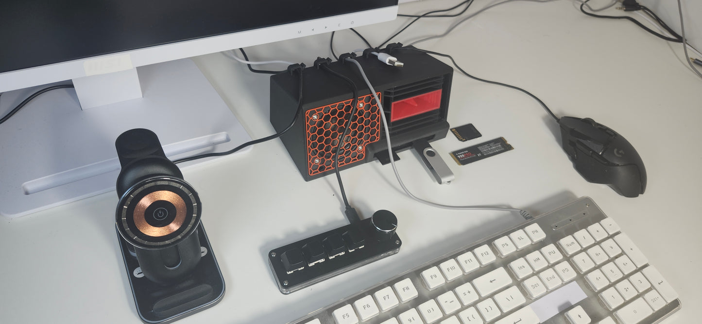 3 in 1 ArenaSound USB Hub: Desk Soundbar, NVMe SSD Enclosure and USB Hub Novelty Device -  Red & Black