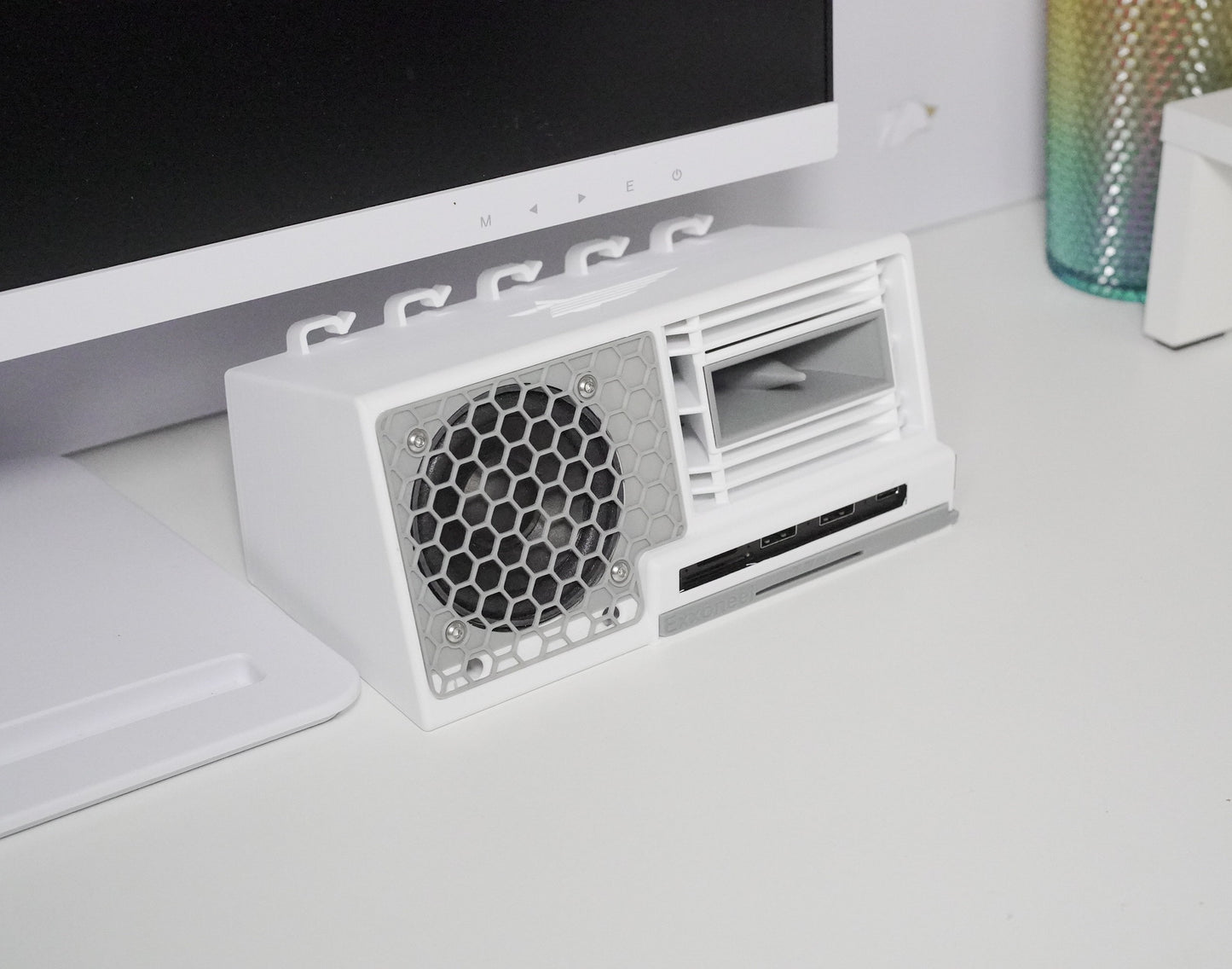 ArenaSound CreatorDoc | Ultra USB Hub Gear for Creators | m.2 NVME SSD, SD/TF, USB 2.0 & USB C Ports | White & Gray