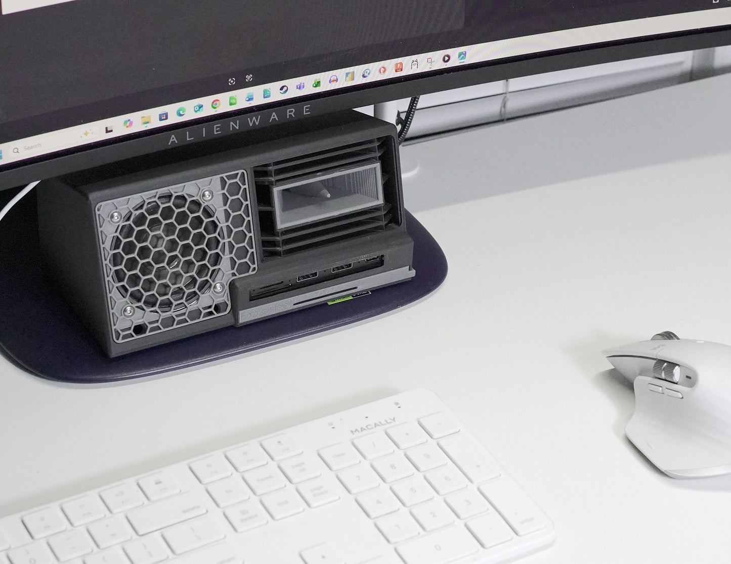 ArenaSound CreatorDoc | Ultra USB Hub Gear for Creators | m.2 NVME SSD, SD/TF, USB 2.0 & USB C Ports | Black & Gray